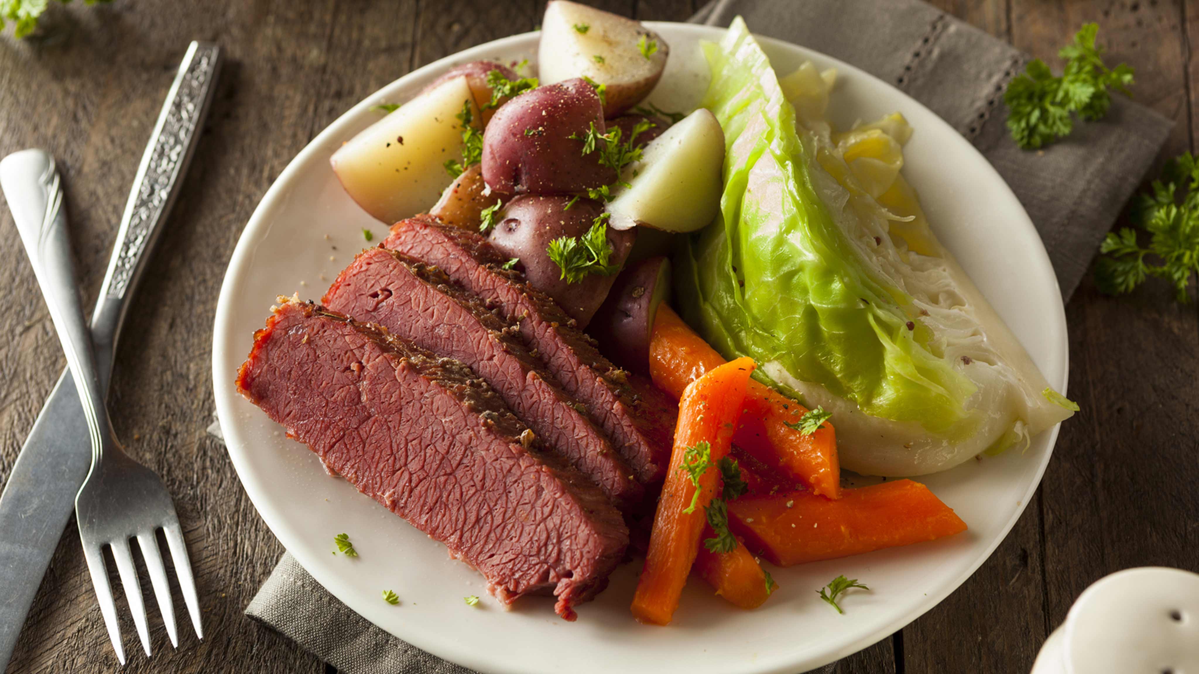 Image for Recipe Homestyle Corned Beef and Cabbage with Red Potatoes
