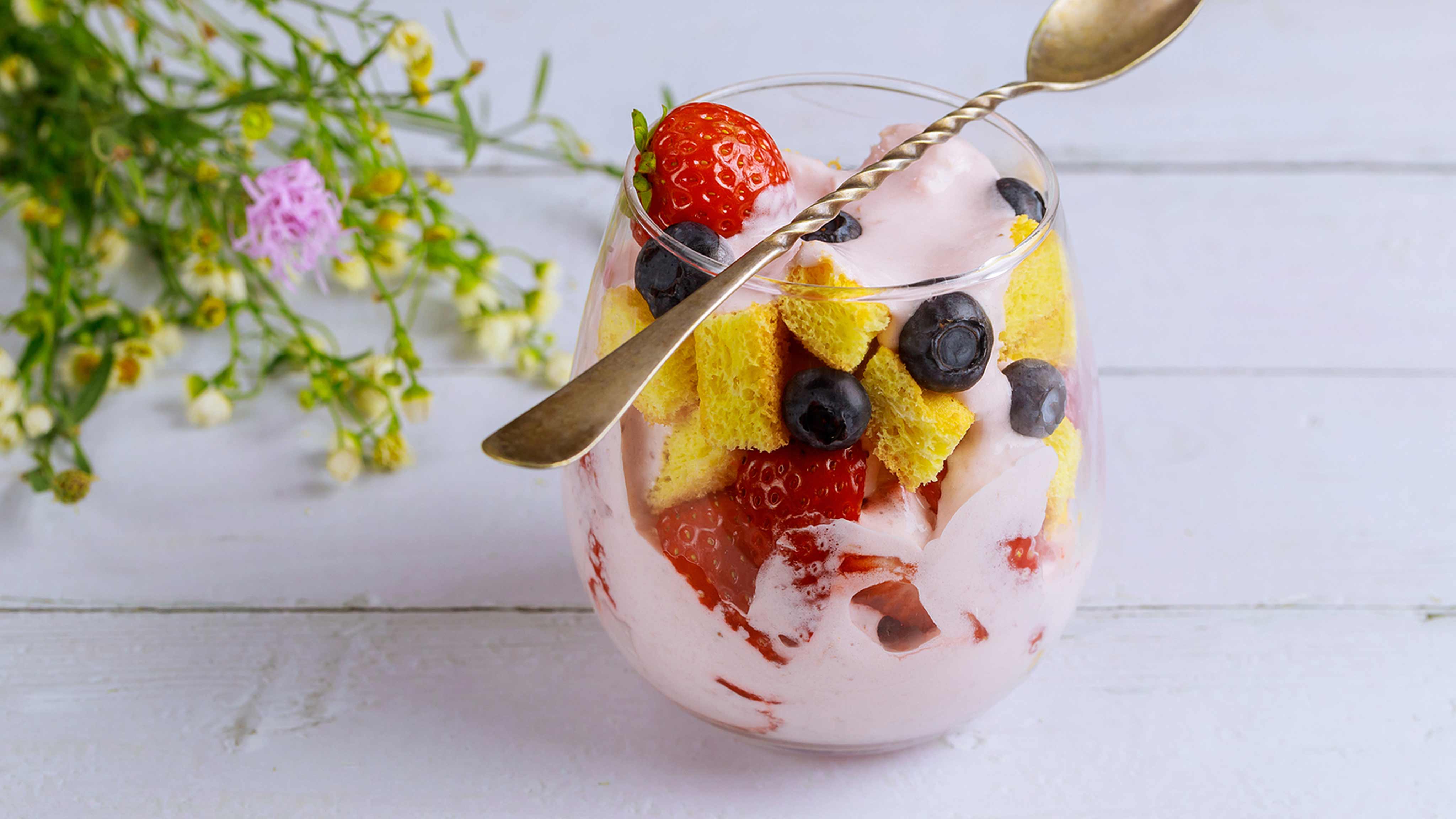 Image for Recipe Berry Yogurt Trifle